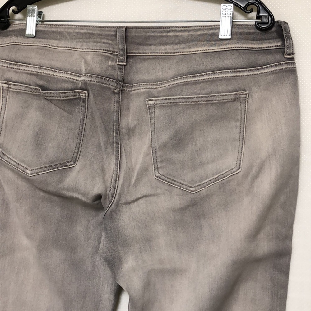 Maurice's Stretch Jeans - Picture 5 of 11